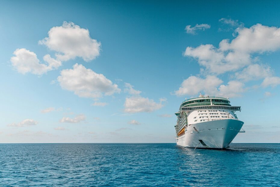 How Fast Does a Cruise Ship Go?