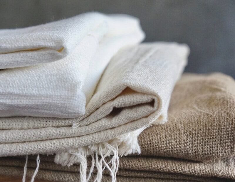 New England Linen: A European Look at a Very Practical Kind of Elegance