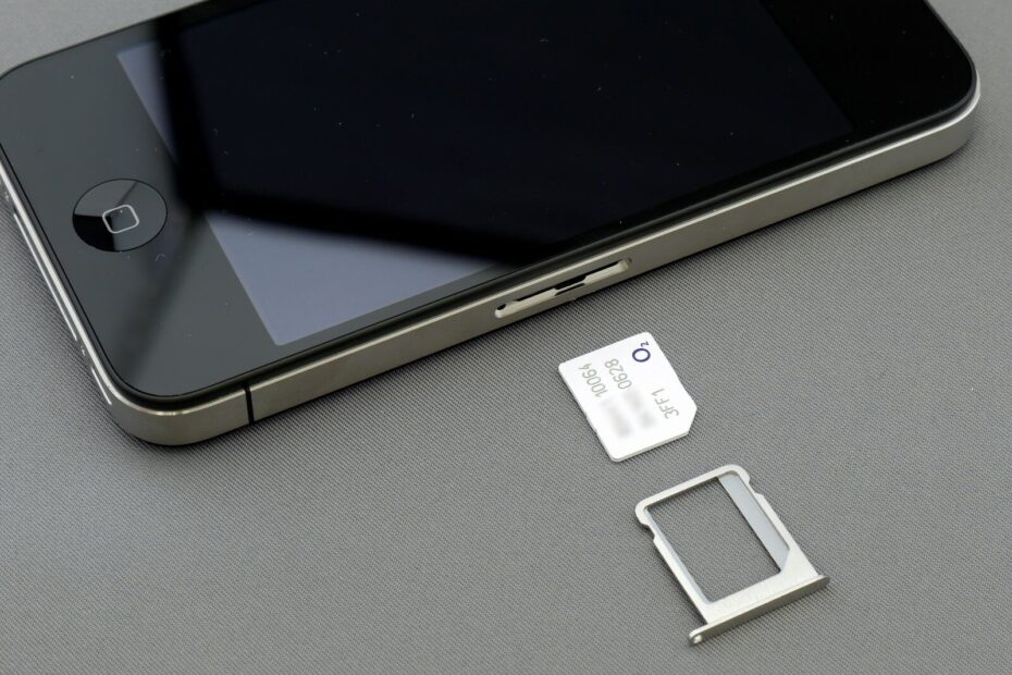 Can You Put a SIM Card in an iPhone?