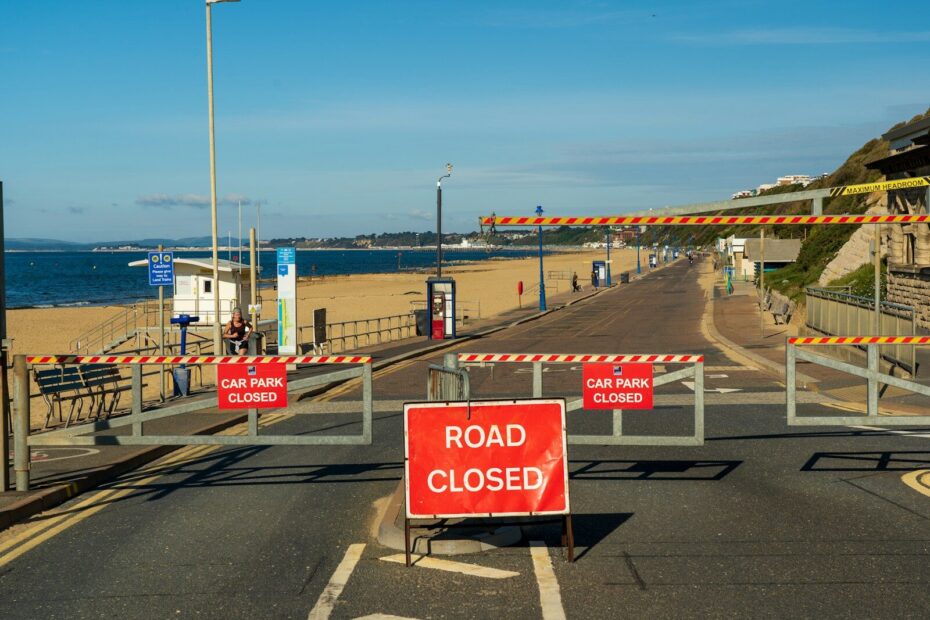 What Is a Pelican Crossing? How the British Road Crossing Works